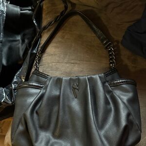 Vera Wang Chic Black Shoulder Bag